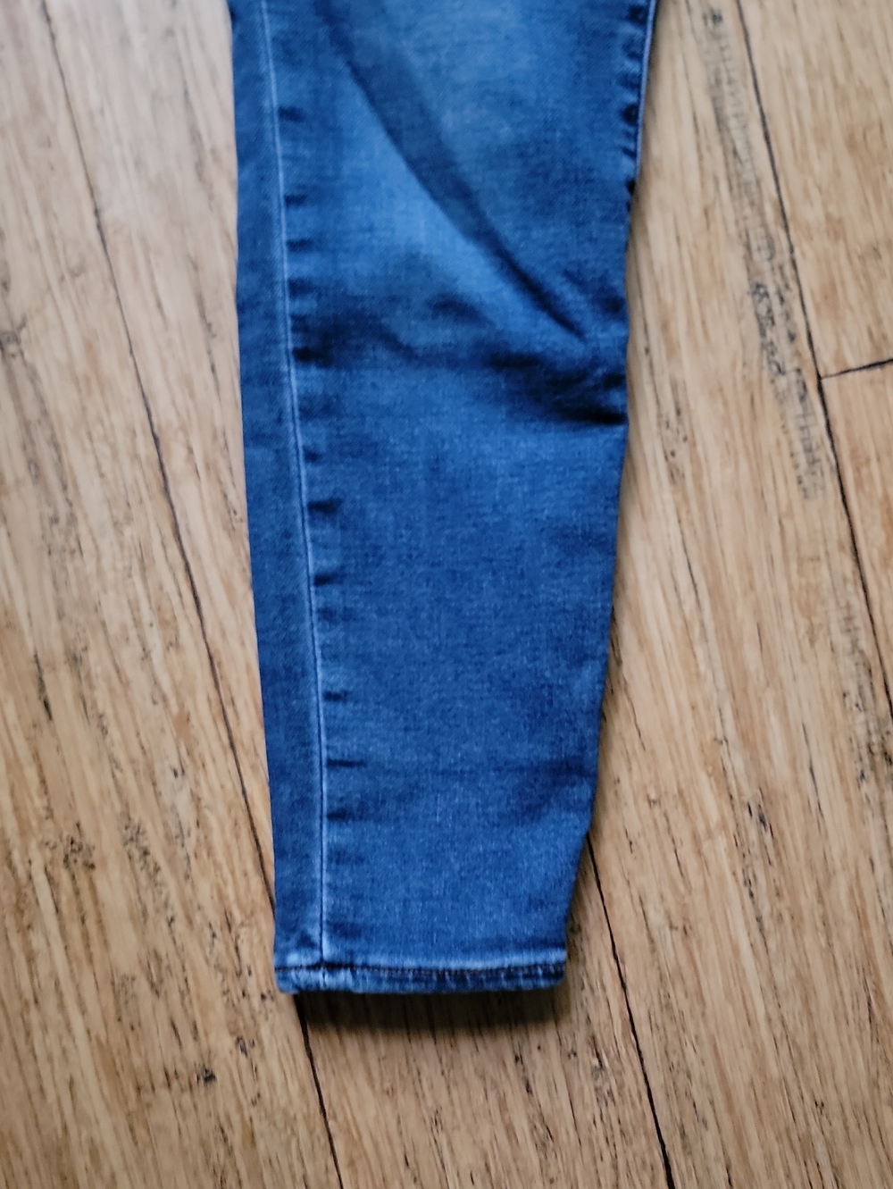 J Crew Women's Mid-Rise Skinny Jeans - Blue - Picture 2 of 8